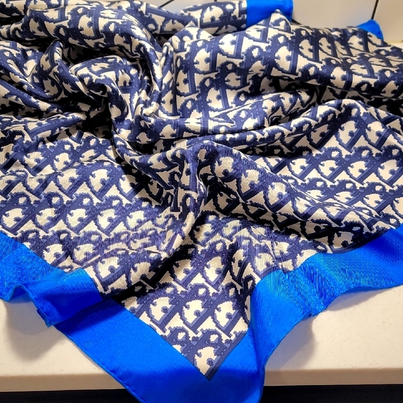 Dior Accessories - SOLD VesataireChristian Dior Blue 💙 Cream colored Vintage scarf like new
